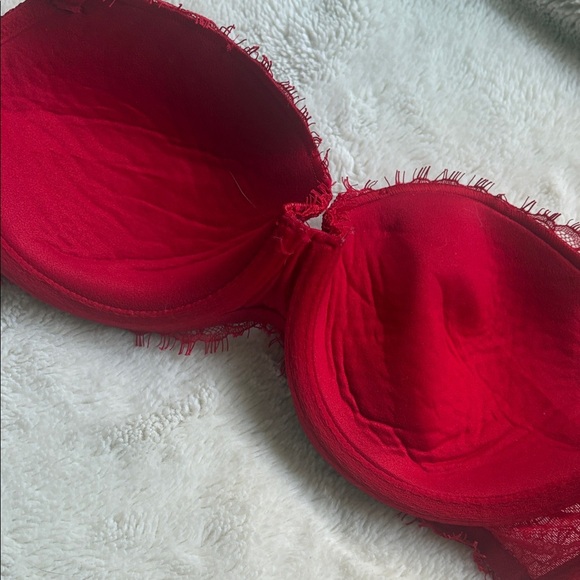 Victoria’s Secret Dream Angels Lace Demi Bra – Size 32D | Lightly Lined | Red - Picture 7 of 8